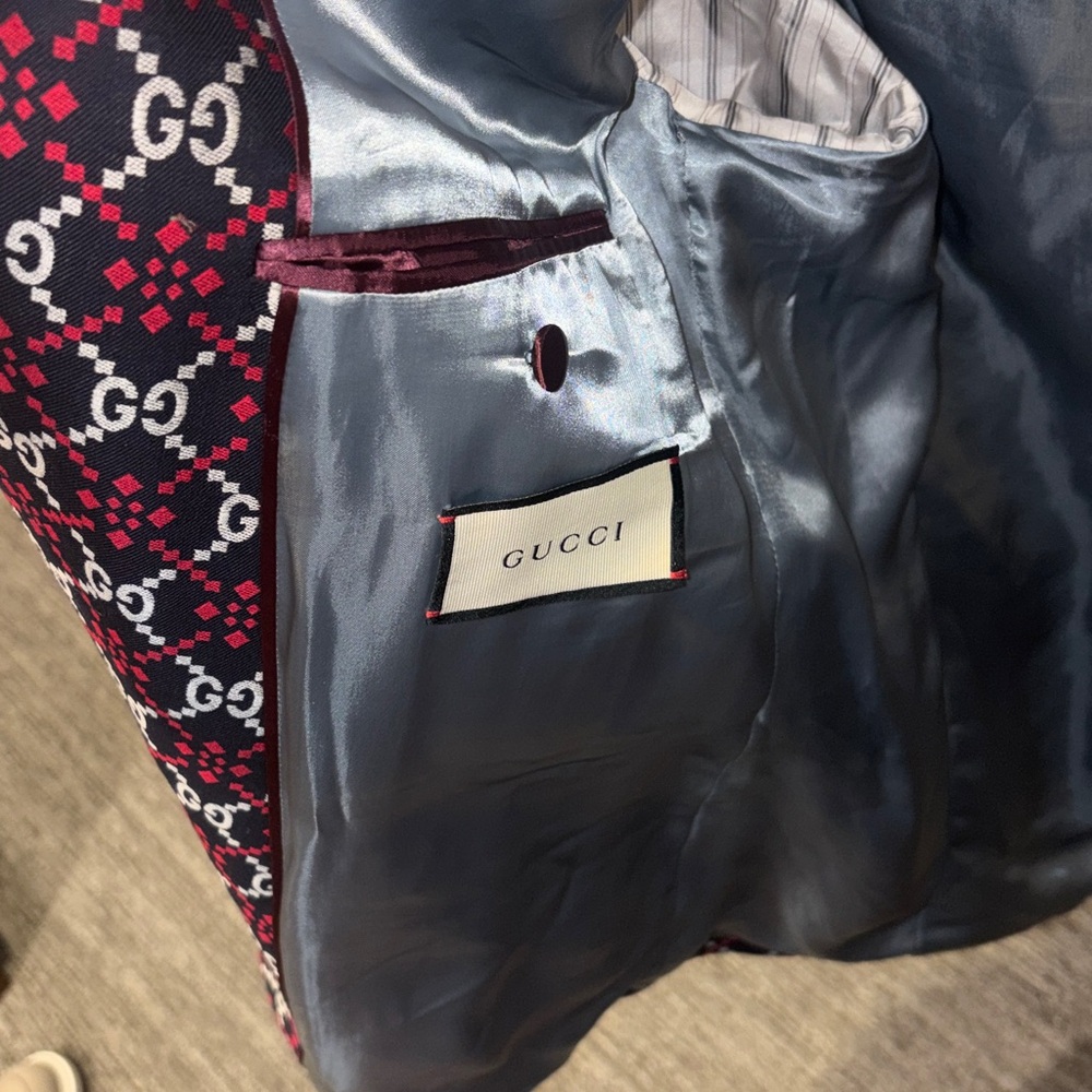 Gucci Men's Red and Navy Patterned Blazer - Picture 4 of 8